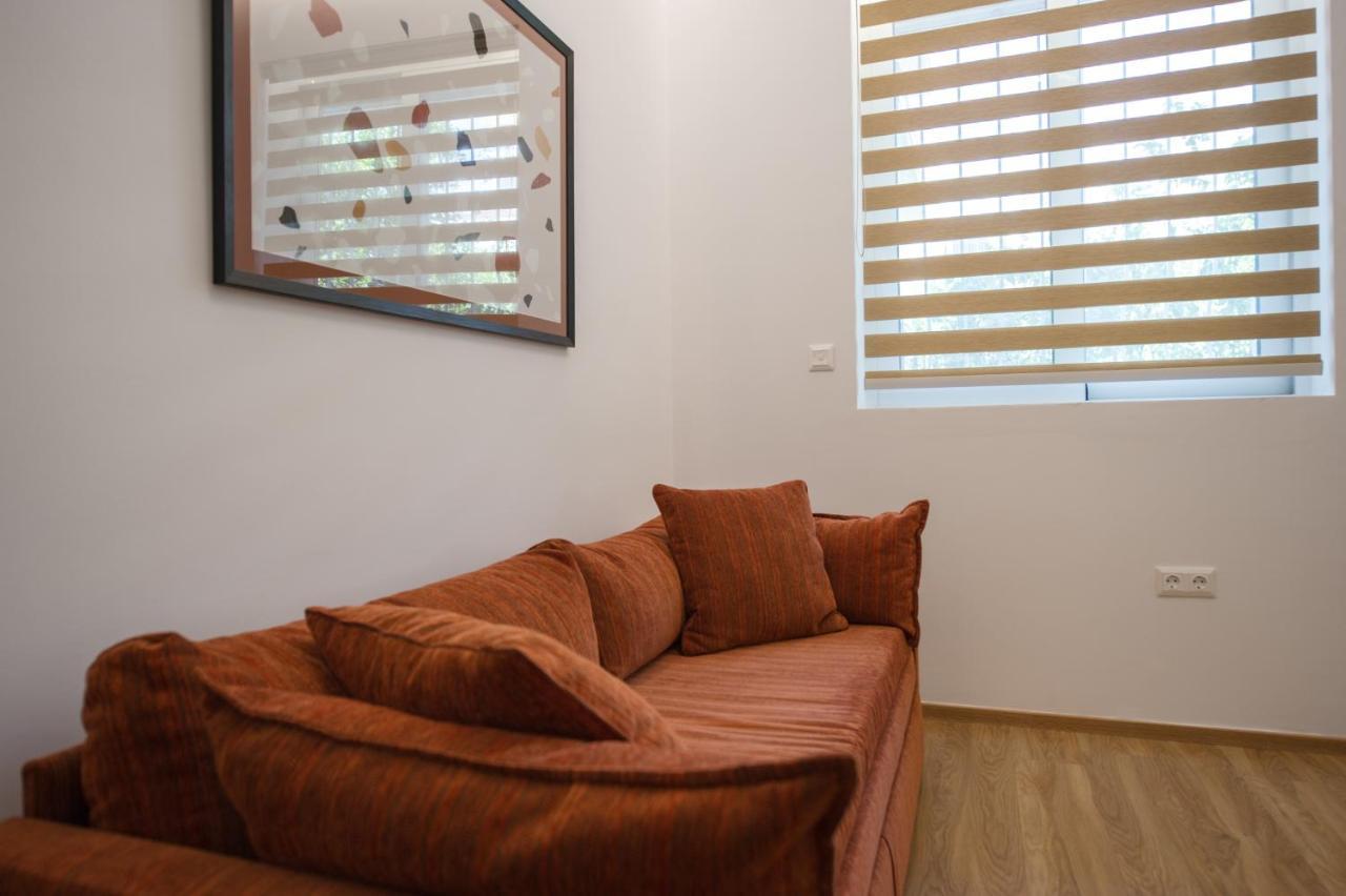 Kanari Elegant And Cozy Studios Каламата Екстер'єр фото