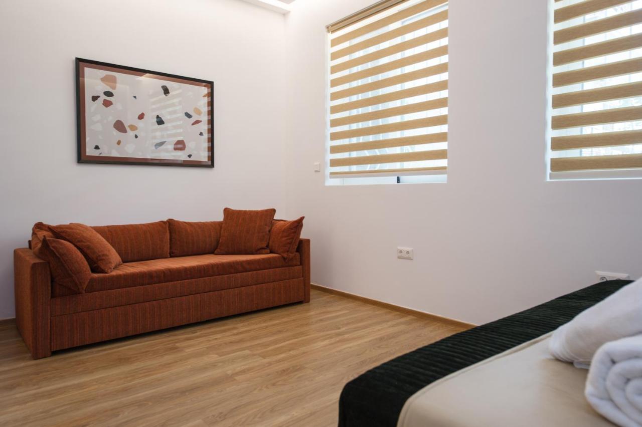 Kanari Elegant And Cozy Studios Каламата Екстер'єр фото