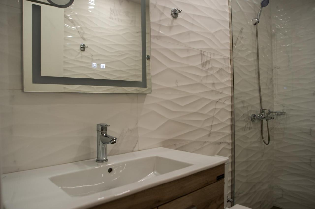 Kanari Elegant And Cozy Studios Каламата Екстер'єр фото