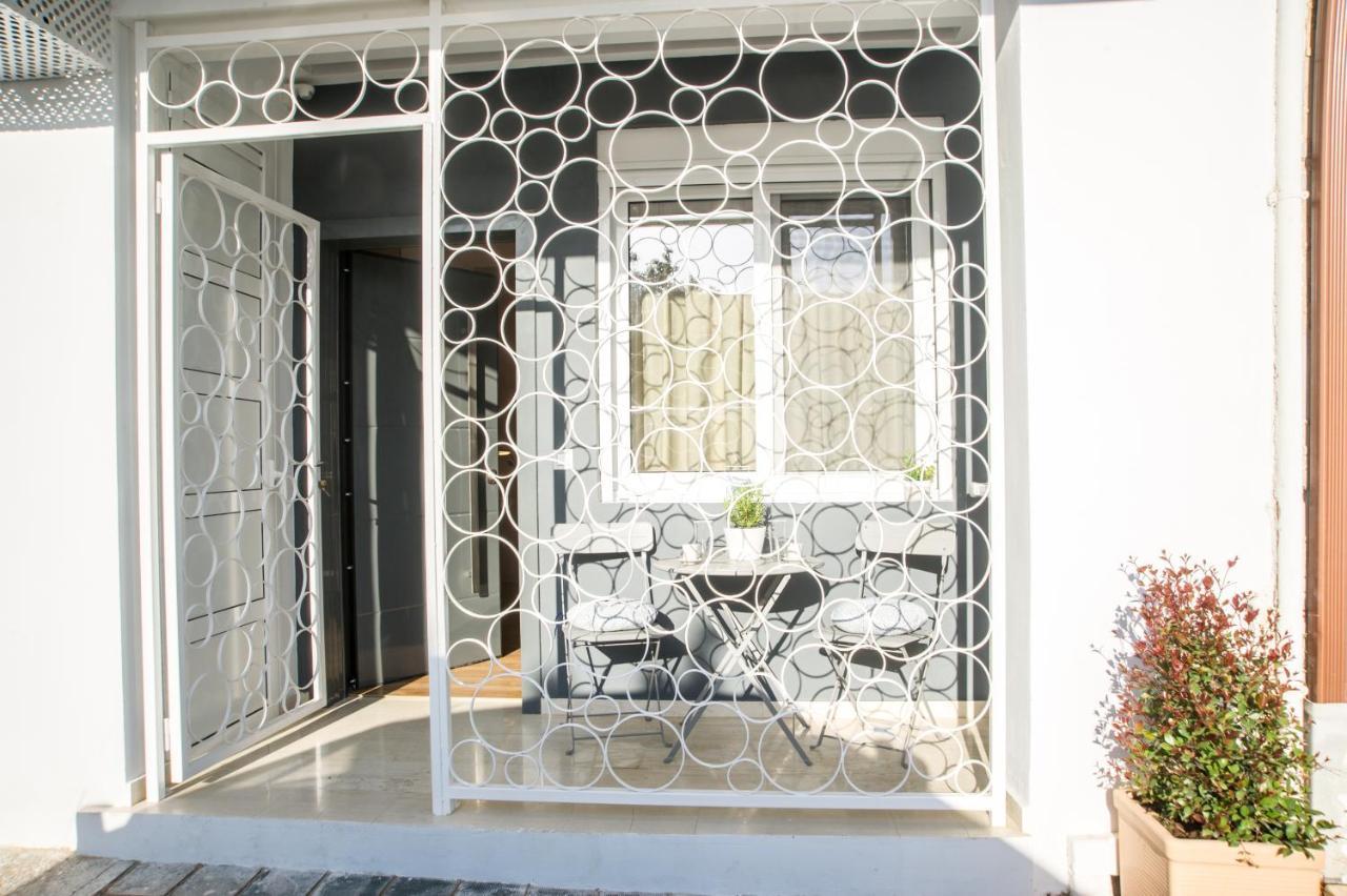 Kanari Elegant And Cozy Studios Каламата Екстер'єр фото